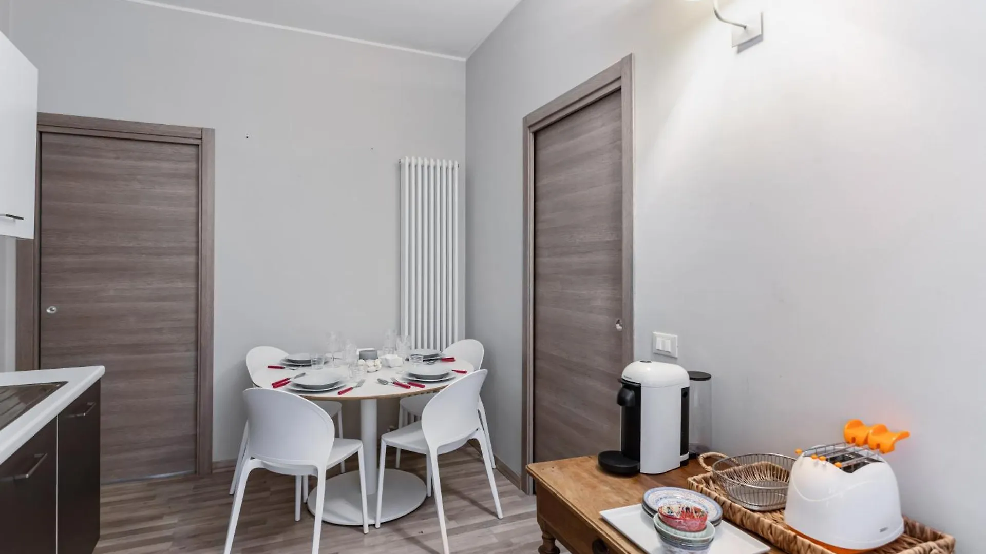 Casa Ugo - Pavia City Center - By Host4U Appartement
