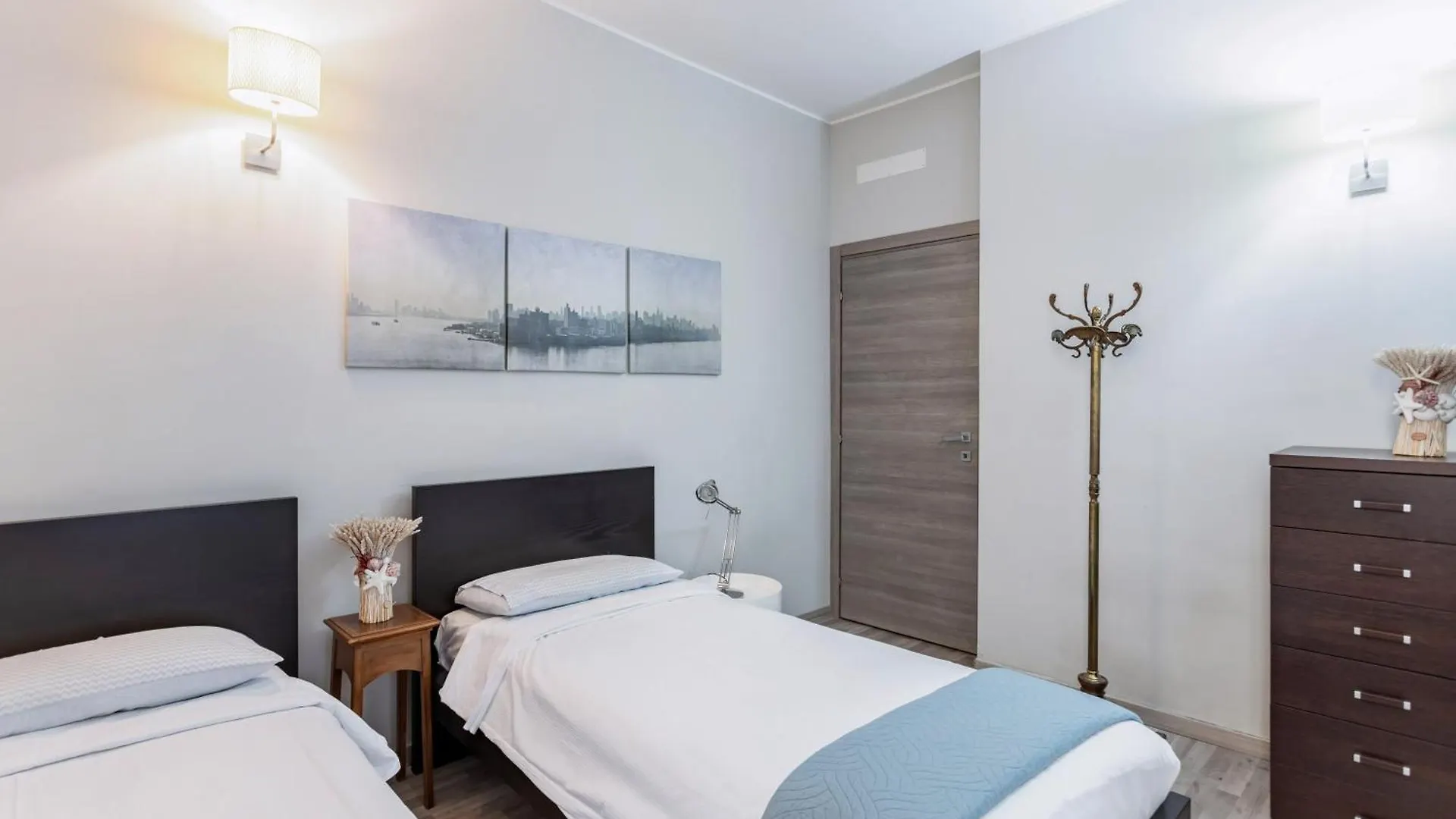 Casa Ugo - Pavia City Center - By Host4U Italië